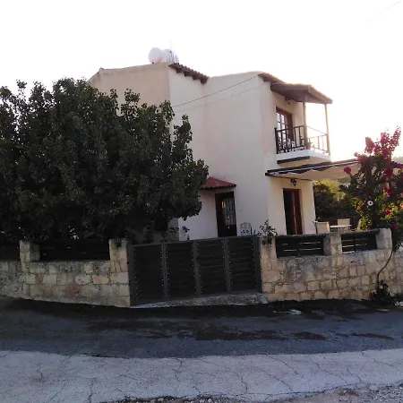 Family House With Pool In Kritou Tera Semesterbostad